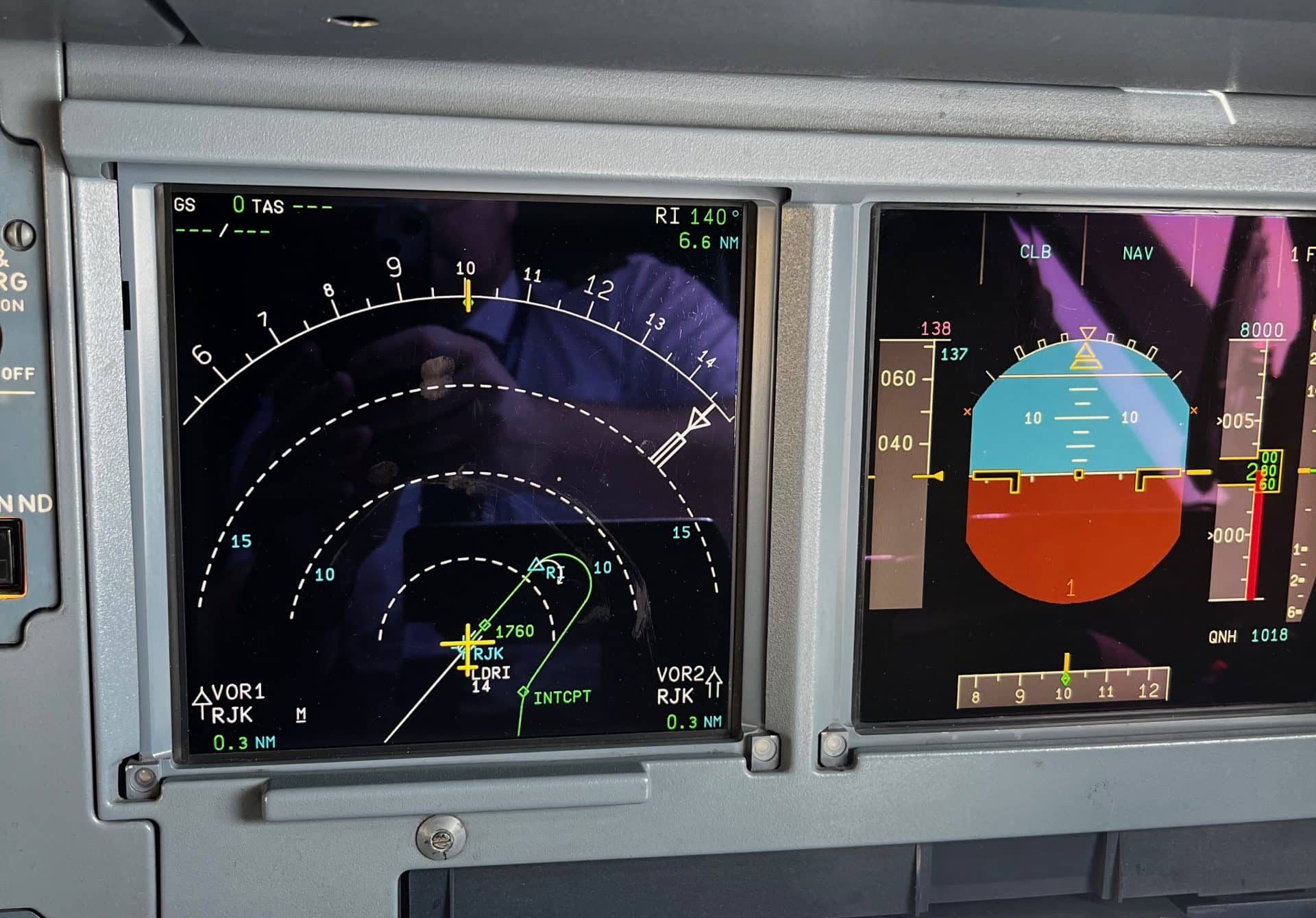 Airbus A320 ND and PFD