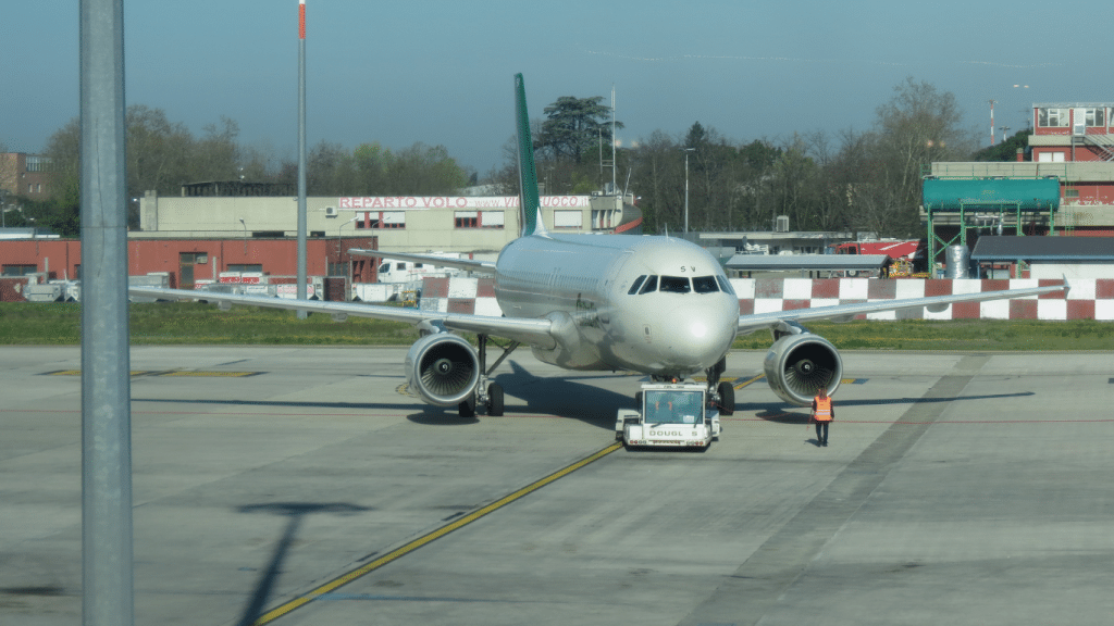 Airbus A320 Software Glitch: Flight Disruptions and Airline Software Issue